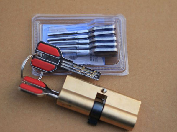 黄龙24小时上门开锁公司